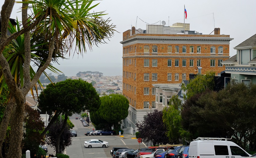 МИД РФ сообщил о намерении спецслужб США провести обыск в Генконсульстве в Сан-Франциско