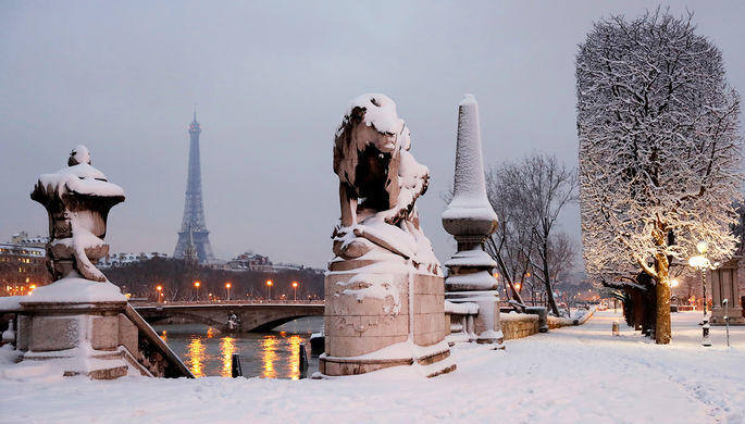 Во Франции снегопад оставил без света 195 тысяч домов
