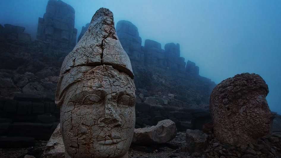 Загадка каменных голов на горе Немрут-Даг