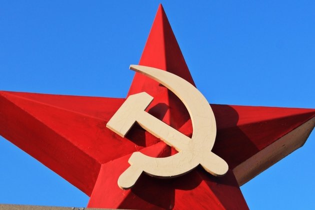 «Граждане СССР» приговорили приставов к высшей мере наказания
