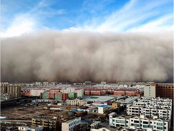 В Пекине готовятся к песчаной буре