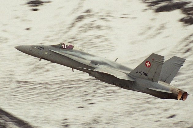 Швейцарский истребитель перехватил «самолет Лаврова»