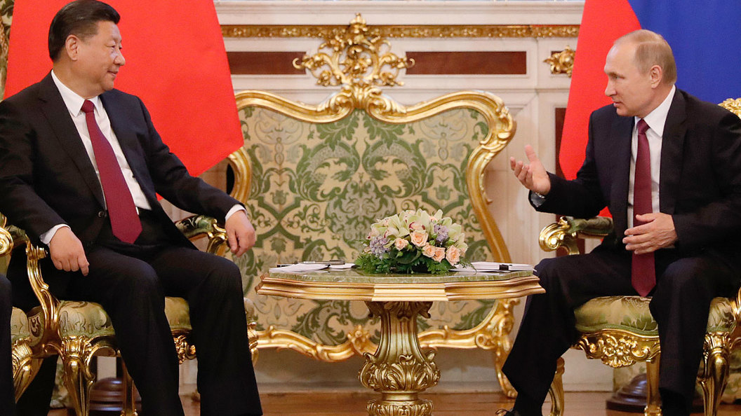Путин и Си Цзиньпин обменялись подарками