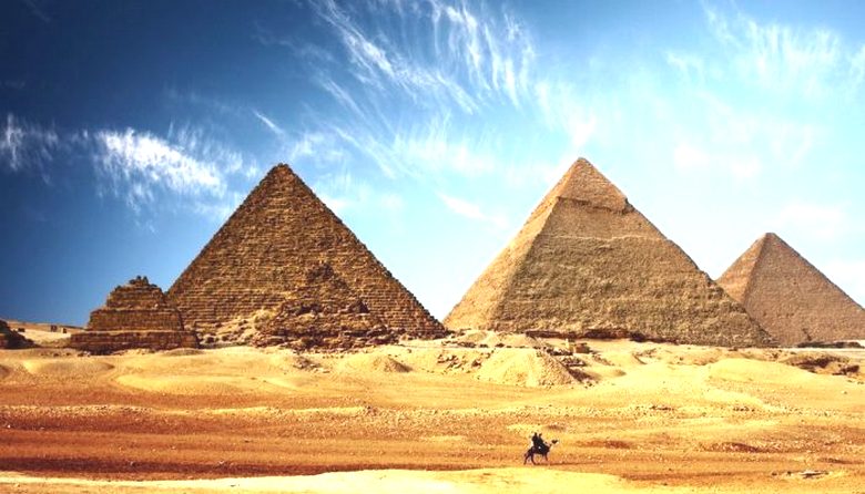 Пирамиды Гизы с самых удивительных ракурсов