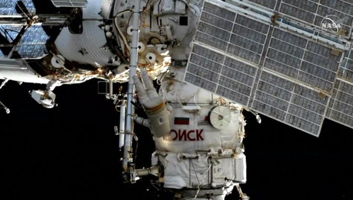 Уникальная космическая операция: Кононенко и Прокопьев нашли дыру в "Союзе"