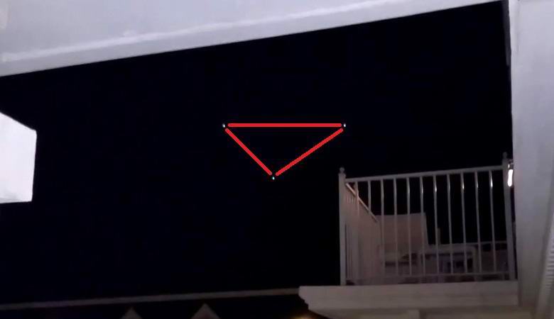 Большой треугольный НЛО пролетел над Нью-Джерси