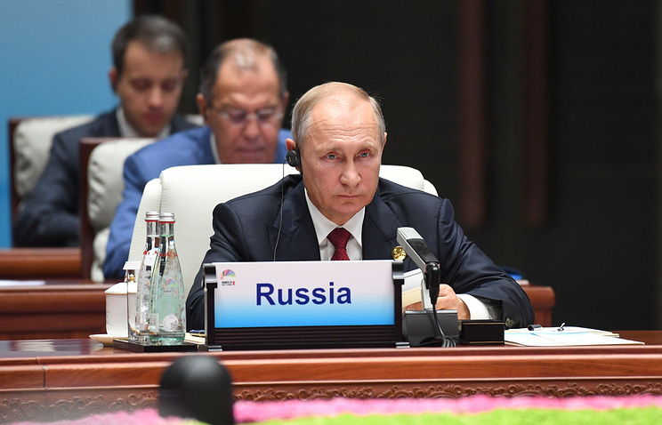 Путин: Россия оставляет за собой право сократить число дипломатов США