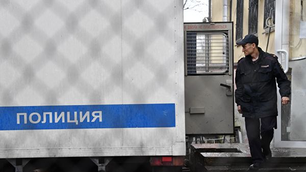 В общежитии московского вуза прошли массовые задержания