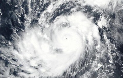 Скорость ветра в сверх-мощном урагане Ирма достигла почти 300 километров в час!