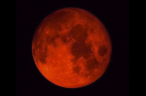Россияне смогут наблюдать затмение гигантской кровавой Луны