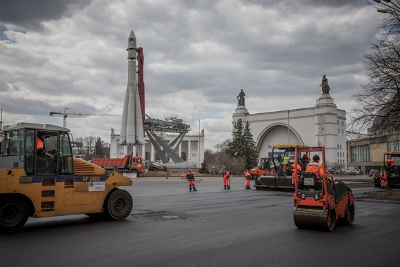 Российские дороги закатают в "суперасфальт"