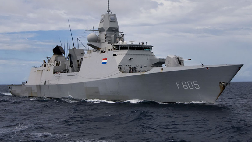 Корабли ЧФ сопровождают фрегаты НАТО в Чёрном море