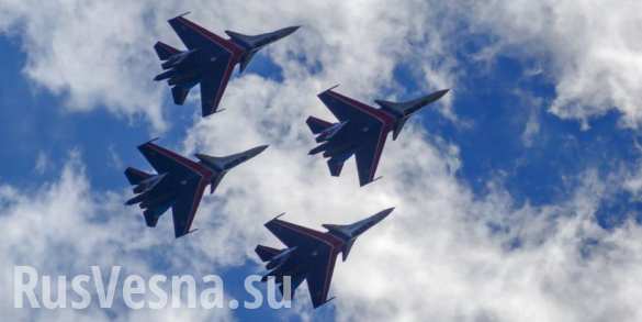 «Это Путин!? Русские великолепны!» — иностранцы поражены манёвром звена истребителей Су-30 (ВИДЕО)