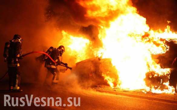 На украинском оборонном предприятии сильный пожар: взрываются боеприпасы