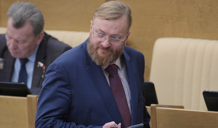 Милонов призвал депутата-матершинницу не становиться "Шнуром подзаборным"