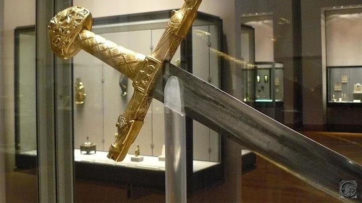 Жуайёз - меч, который считается легендарной реликвией