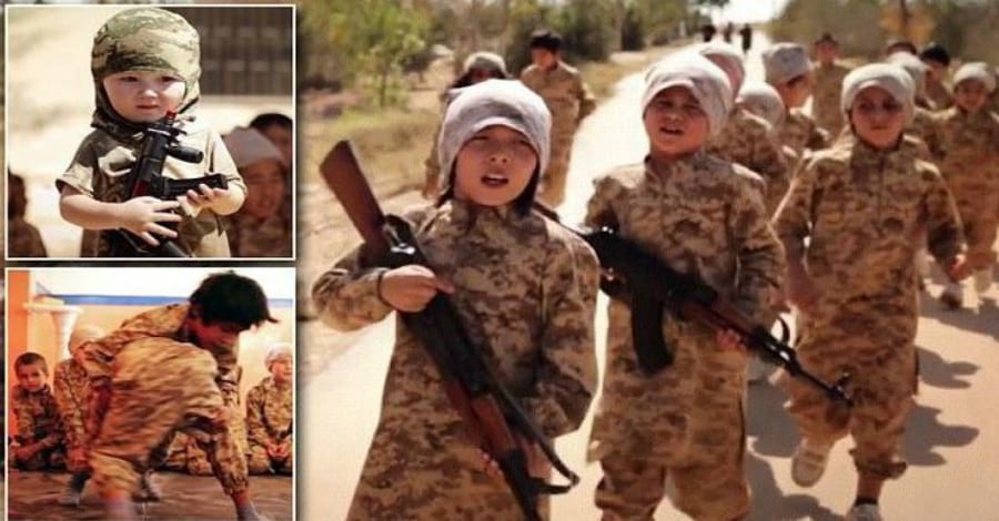 В ИГИЛ показали, как они готовят детей террористов-смертиников