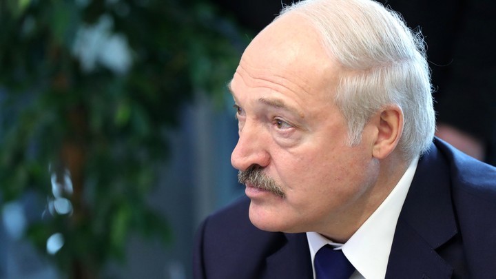 Лукашенко назвал Кадырова братом и выразил желание "тайно" посетить Чечню