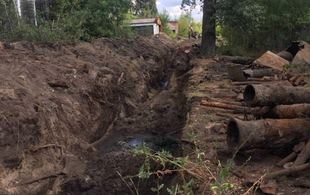 В городе Изюм в Харьковской области украли канализацию: тысячи людей остались без воды