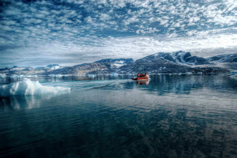 Спутник показал, что не так с Гренландией: она «сохнет», а уровень мирового океана растет – все серьезно