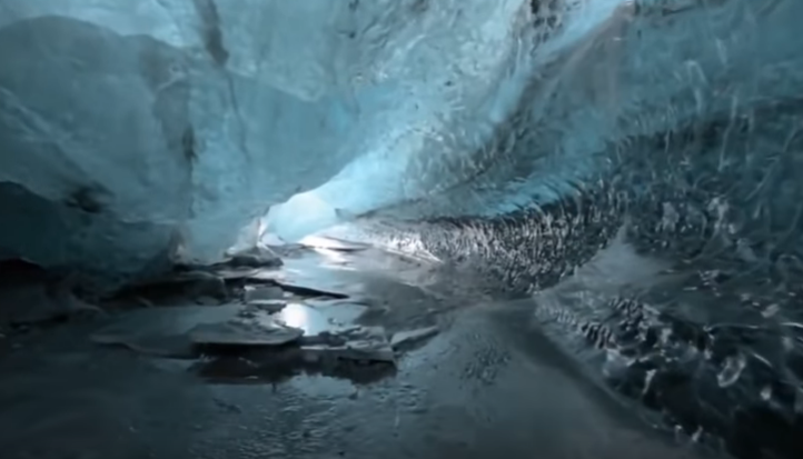 Ледяная пещера в Скафтафетль Исландия