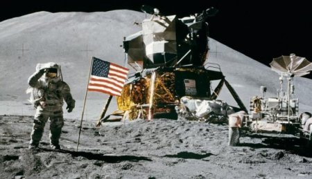 Компьютер, посадивший американцев на Луну, был в 25 млн раз слабее АйФона