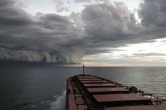 Тропический шторм «Мария» в Атлантическом океане усилился до урагана