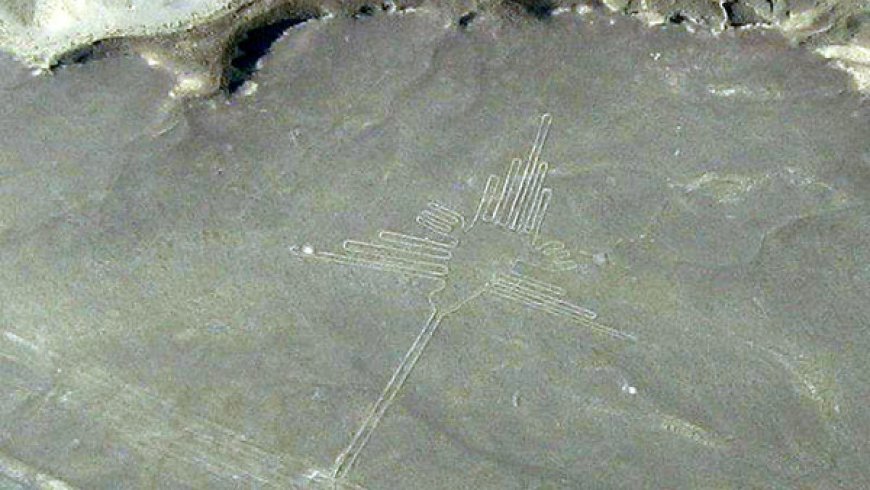 Ученые нашли изображения «монстров» с квадратными головами на плато Наска...