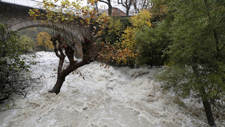 Угроза наводнений: в Варе и Приморских Альпах объявлен красный уровень опасности