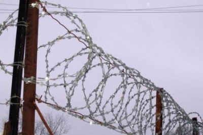 «Изощренное путинское издевательство»: пограничный забор для ФСБ в Крыму построят украинские гастарбайтеры