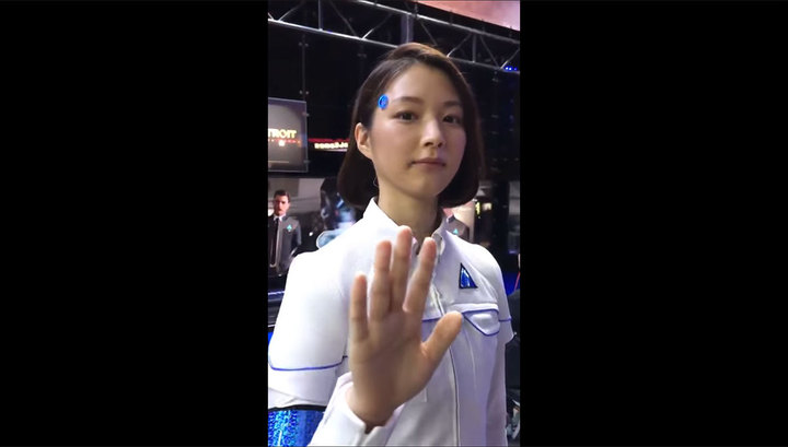 Японская девушка-андроид [видео]