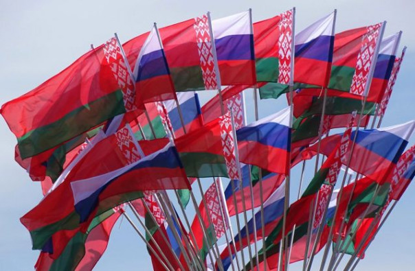 Андрей Ваджра: Россия не должна упустить, подаренный Западом, шанс решить «белорусский вопрос» в свою пользу
