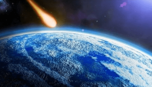Несмотря на успокоения NASA метеориты всё прибывают.