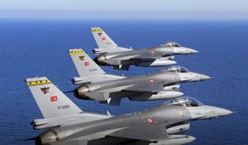 Турция заявила о «перехвате» греческих истребителей