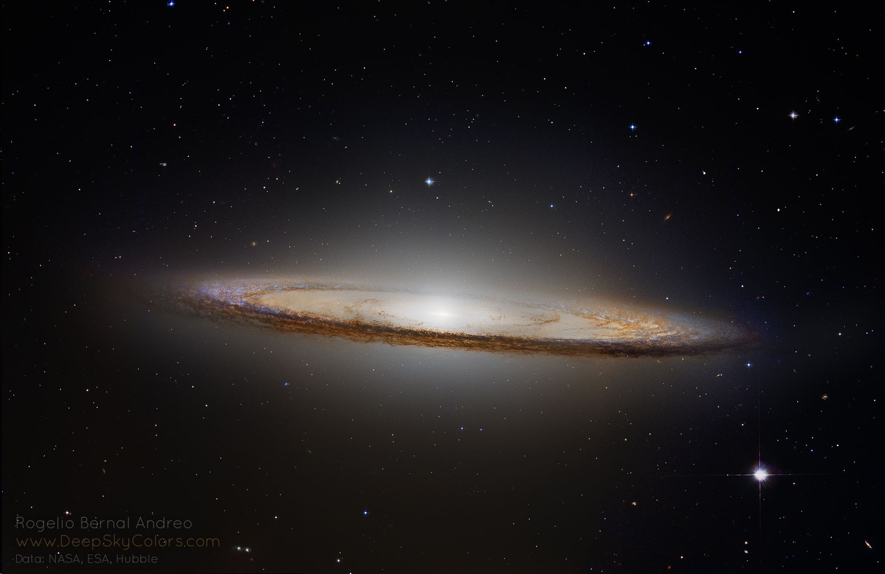 Гладкий край диска галактики Сомбреро рассказал о ее бурном прошлом