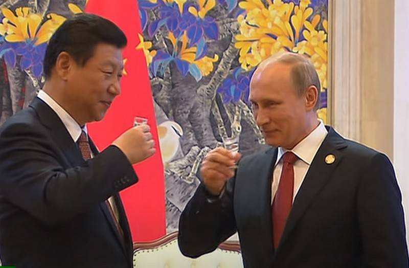 «Вторая экономика и вторая армия в мире»: в США обеспокоены сближением Китая и России