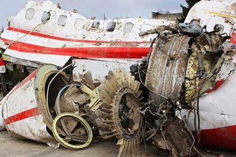 Польша намерена арестовать российских диспетчеров, работавших при крушении Ту-154 Качиньского