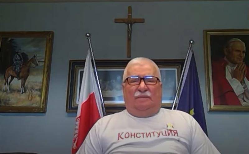 Экс-президент Польши: «Если к зиме произойдёт прыжок Беларуси в сторону Европы, Россия просто закроет ей кран»