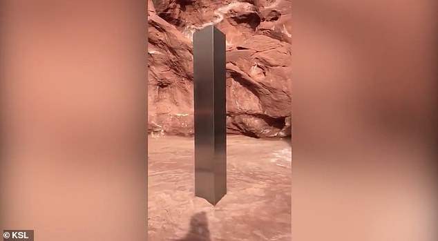 Загадочный блестящий металлический монолит обнаружен посреди пустыни Юта