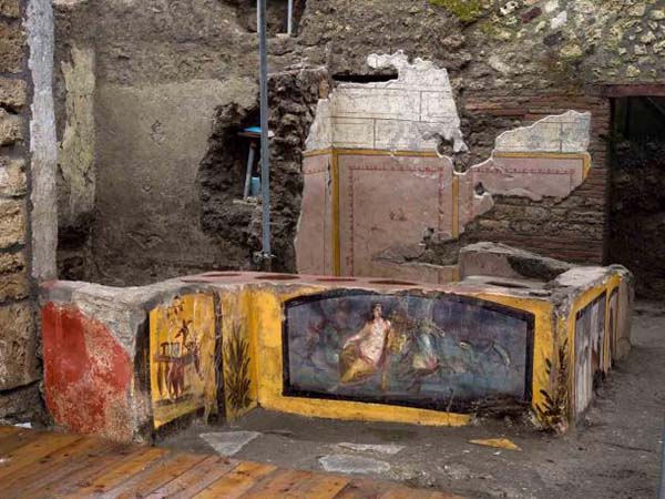 В Помпеях обнаружен 2000-летний уличный киоск с остатками пищи