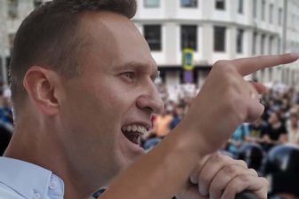 Родители требуют от группы Навального перестать манипулировать детьми в соцсетях