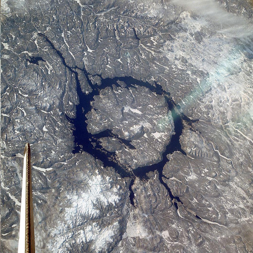 Kpaтер Maникуаган — ударный кратер