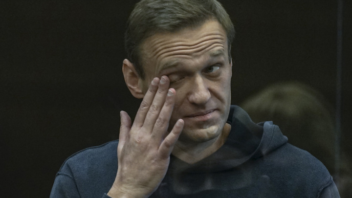 Навальный заявил, что родственники 