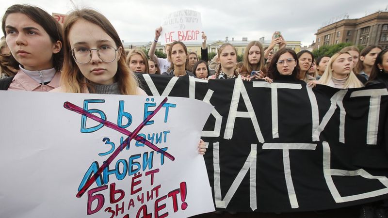 Правозащитники: две трети убитых в России женщин - жертвы домашнего насилия