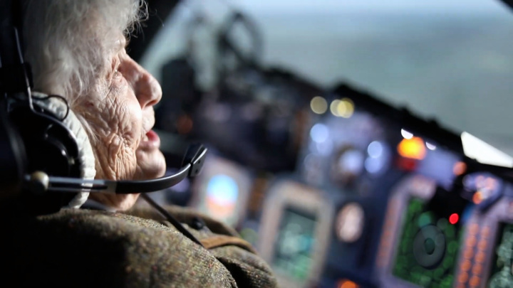 Стальная бабушка: 99-летняя участница Курской битвы стала штурманом Су-34
