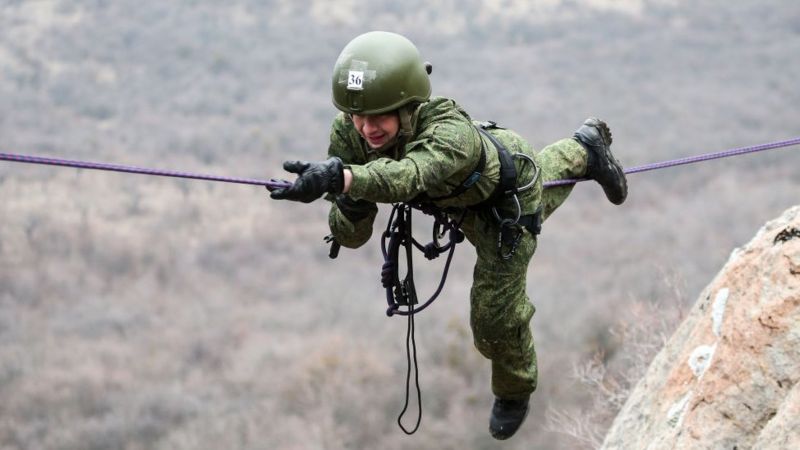 Что стоит за перемещениями российских военных у границы с Украиной?