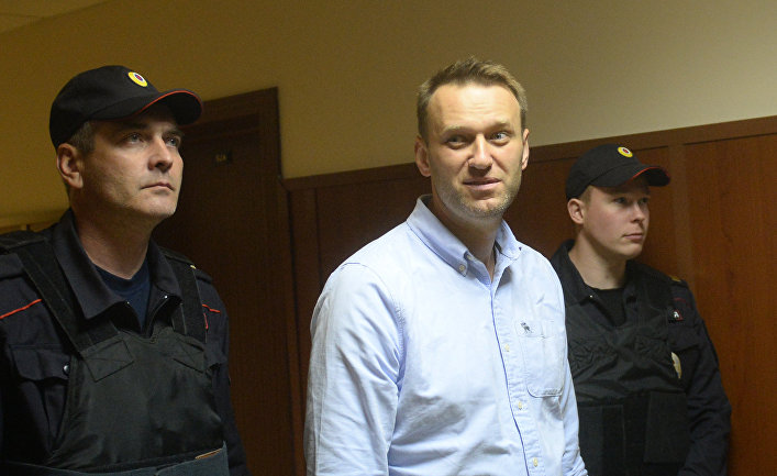Японcкие читатели: Навальный не оппозиционер, а осужденный. Власти его просто избаловали!