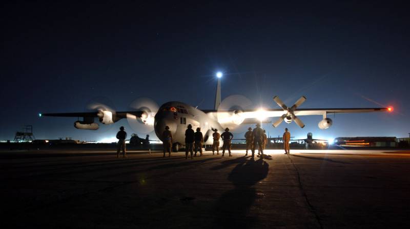 Подозрительный спецрейс C-130J ВВС США из Риги в Киев.