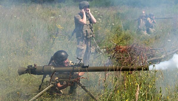 ВСУ обрушили мощные удары по ДНР и ЛНР после отвода войск РФ от границ с Украиной