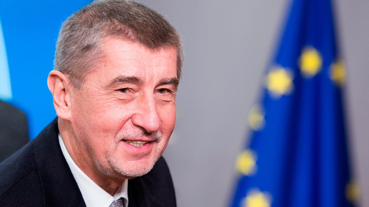 Чехия попросила страны ЕС выслать «хотя бы по одному российскому дипломату»